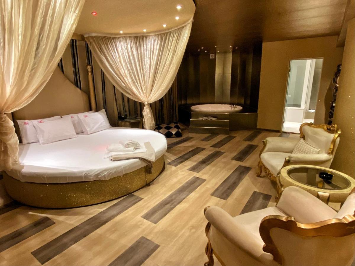 Ruby Rooms Kifisia - Adults Only Athén Kültér fotó